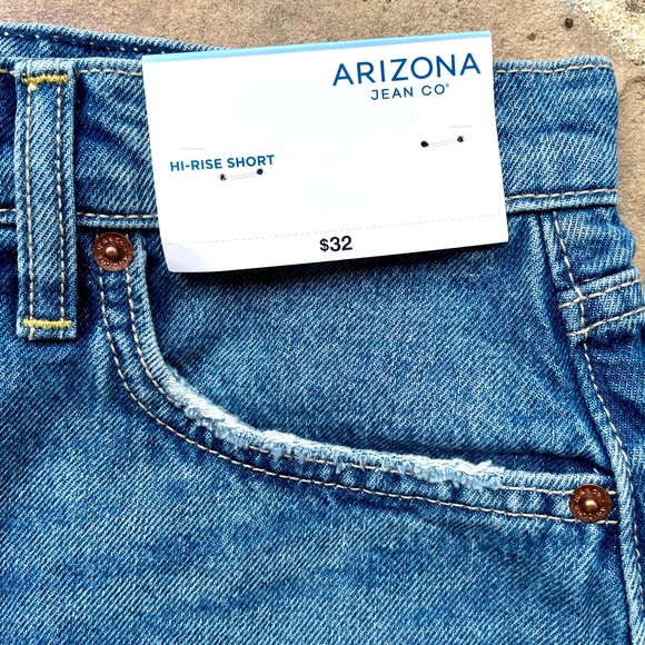 Arizona, High Rise Jean Shorts, size 11 - Picture 3 of 3